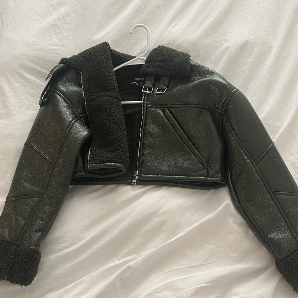 PLT Green Cropped Jacket with Shearling Collar